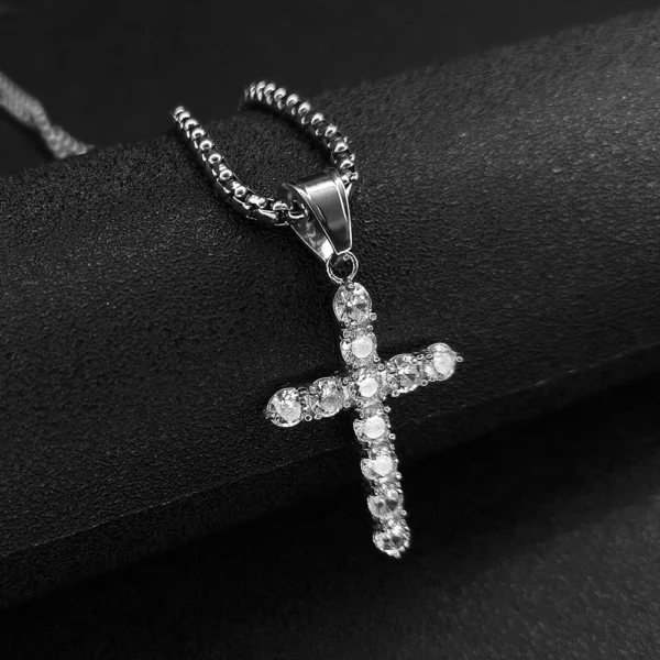 Pendentif croix en acier inoxydable AAA CZ plaqué or glacé, collier avec pendentif jésus scintillant pour hommes et femmes, bijoux tendance – Image 8