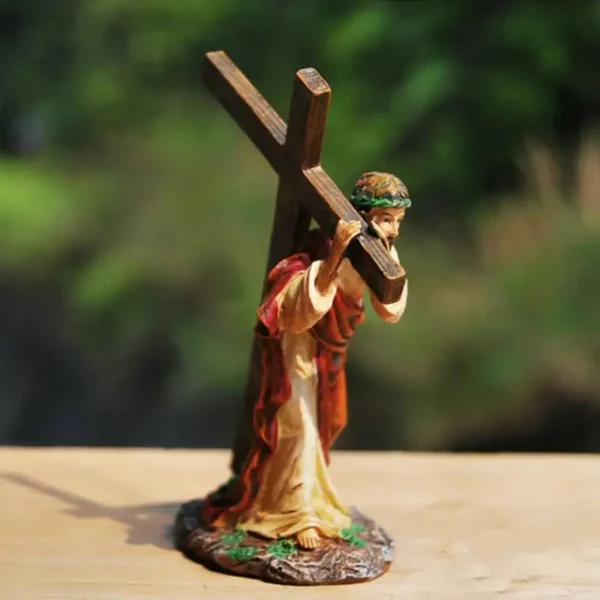 Ornement en résine de statue de croisé de Jésus, petit Jésus portant un crosson, le chemin du calvaire, décoration de la maison – Image 4