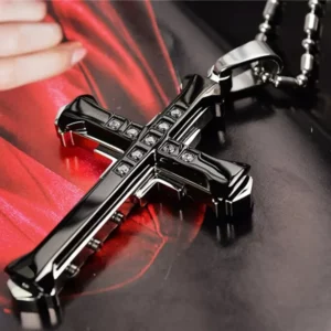 Pendentif croix de jésus en cristal pour homme, couleur or/noir/bleu, zircone, collier, bijoux en acier inoxydable, nouvelle collection 2024