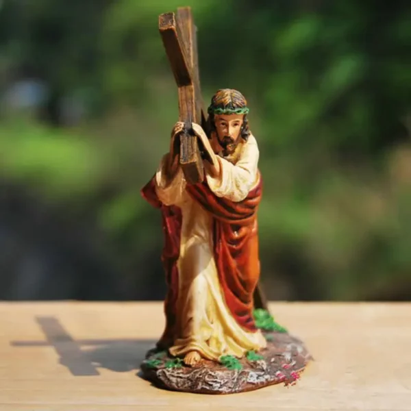 Ornement en résine de statue de croisé de Jésus, petit Jésus portant un crosson, le chemin du calvaire, décoration de la maison – Image 2