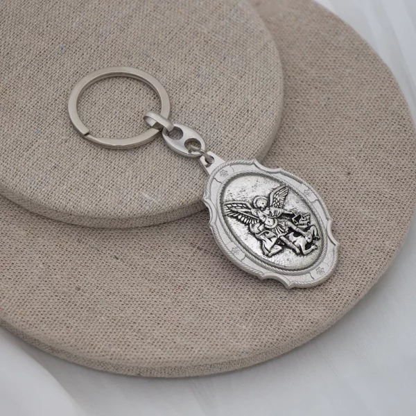 Porte-clés Saint Saint Michael, mousqueton inspirant, médaille, Protection pour voyageurs, Durable, Protection croisée démon, K1746, 1 pièce