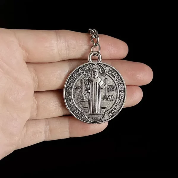 Porte-clés Médaillon Saint Benoît, Pendentif Bijoux Catholique, Double Face, Rond Jésus, Bijoux en Métal, Nouveau – Image 4