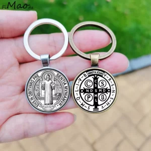 Porte-clés croix Saint benoît pour hommes, Cabochon en verre, pendentif catholique chrétien, porte-clés en métal, cadeau