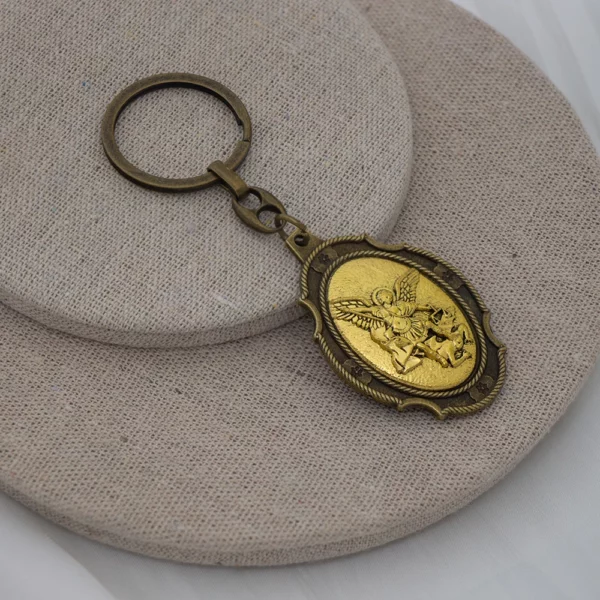 Porte-clés Saint Saint Michael, mousqueton inspirant, médaille, Protection pour voyageurs, Durable, Protection croisée démon, K1746, 1 pièce – Image 2