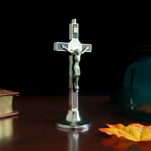 HTISOK – Statue de Crucifix de jésus, croix catholique marron pour personnes âgées, Crucifixion du Christ, église, décoration de Table pour la maison – Image 8