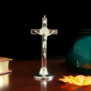 HTISOK – Statue de Crucifix de jésus, croix catholique marron pour personnes âgées, Crucifixion du Christ, église, décoration de Table pour la maison