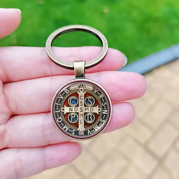 Porte-clés croix Saint benoît pour hommes, Cabochon en verre, pendentif catholique chrétien, porte-clés en métal, cadeau – Image 18