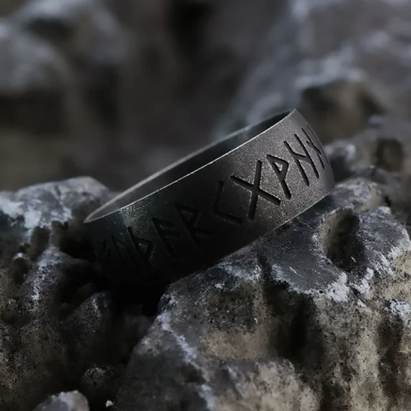 Bague nordique Viking Odin Rune Simple en acier titane, bague polyvalente pour hommes, tendance européenne et américaine – Image 4